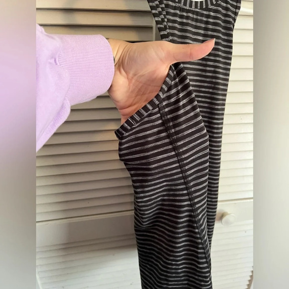 Athleta-HIGH NECK HEATHER STRIPE CHI TANK-XXS - Picture 4 of 10